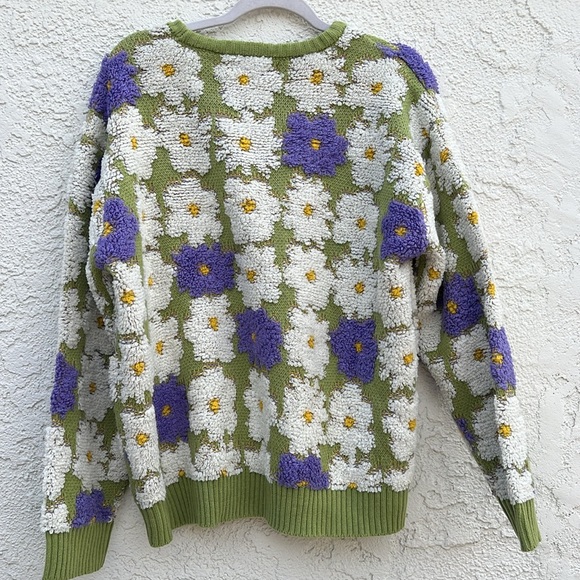 Forever 21 Plus 2x Floral Sweater - Picture 4 of 5
